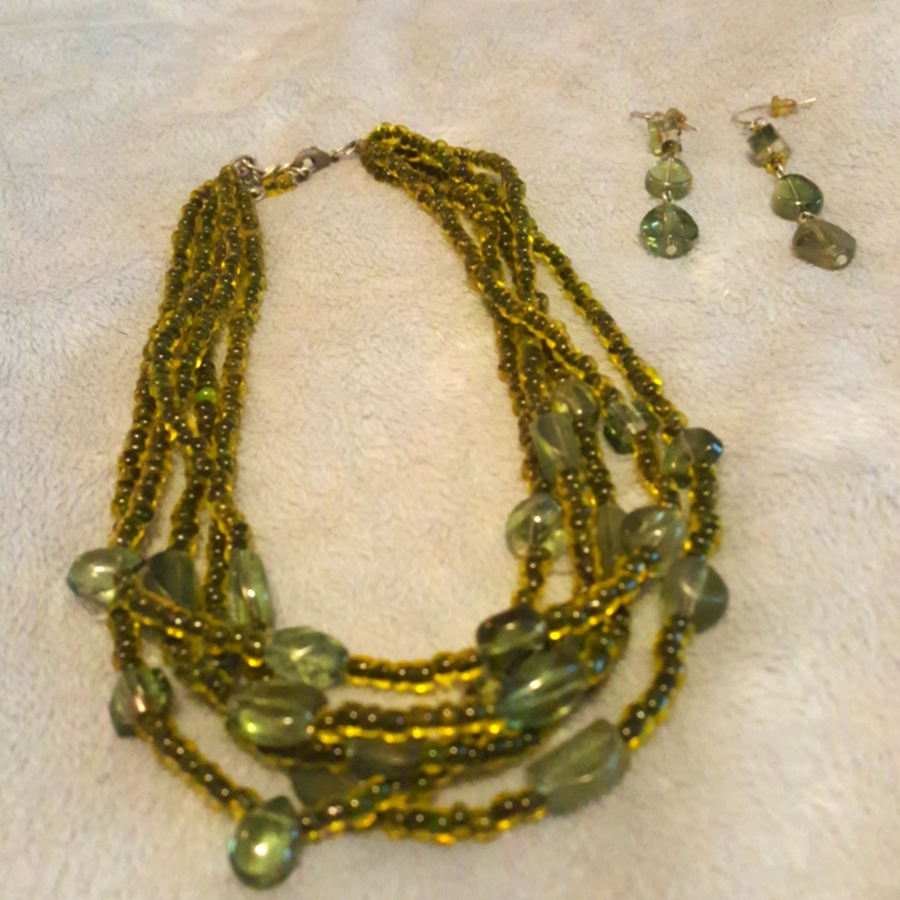 Green beaded necklace and earring set